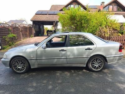Mercedes C180
