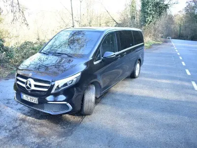 Gebraucht Mercedes V300 239 PS (175 kW) 2020 Schwarz Van / Kleinbus