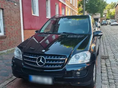 Gebraucht Mercedes ML320 224 PS (164 kW) 2006 Schwarz SUV