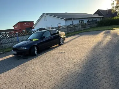 Gebraucht BMW 320 Sport Line 150 PS (110 kW) 2000 Blau Limousine