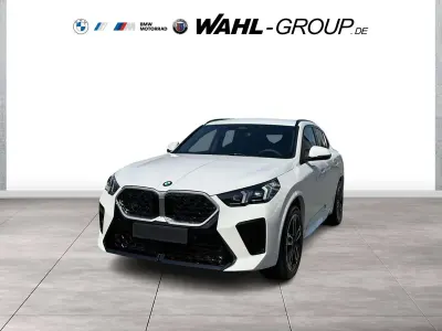 Gebraucht BMW X2 Luxury Line 156 PS (114 kW) 2025 Alpinweiß uni SUV