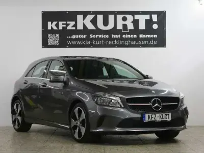 Usata Mercedes A180 Style 122 CV (89 kW) 2016 Grigio Berlina