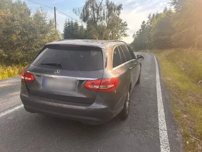 Gebraucht Mercedes C180 2016 Grau Kombi