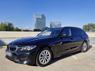 Schwarz Gebraucht 2021 BMW 320 Kombi | 20.000 € (Fairer Preis)