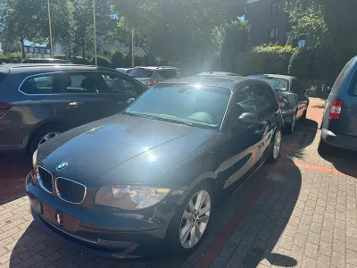 Gebraucht BMW 118 143 PS (105 kW) 2008 Schwarz Kleinwagen