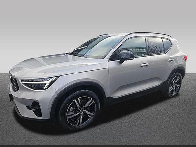 Silber Gebraucht 2025 Volvo XC40 Plus SUV | 35.998 € (Fairer Preis)