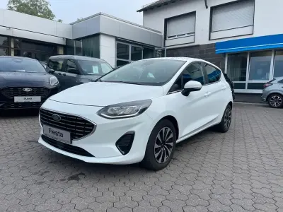 Gebraucht Ford Fiesta Titanium 125 PS (91 kW) 2023 Frozen white Kleinwagen