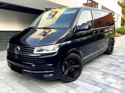 Second-hand VW T6.1 Highline 204 CP (150 kW) 2021 Negru Van