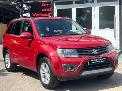 Gebraucht Suzuki Grand Vitara Comfort 169 PS (124 kW) 2015 Rot SUV