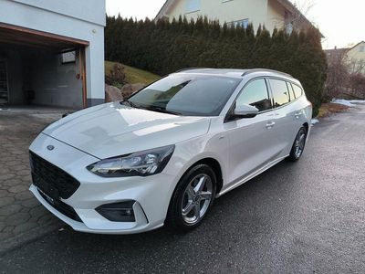 Weiß Gebraucht 2021 Ford Focus ST-Line Kombi | 13.999 € (Fairer Preis)