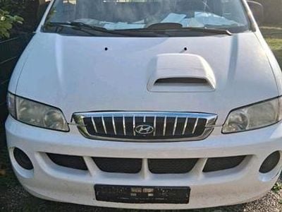 Hyundai H-1