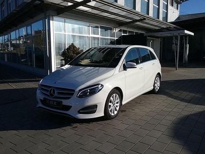 Gebraucht Mercedes B180 Style 122 PS (89 kW) 2017 Calcitweiss  unilack Van / Kleinbus