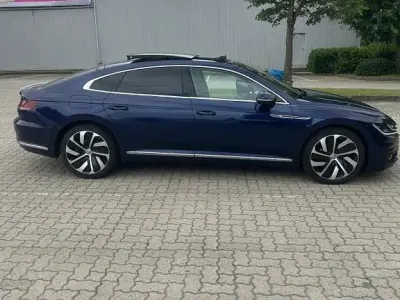 Gebraucht VW Arteon R-line 190 PS (139 kW) 2019 Blau Kleinwagen