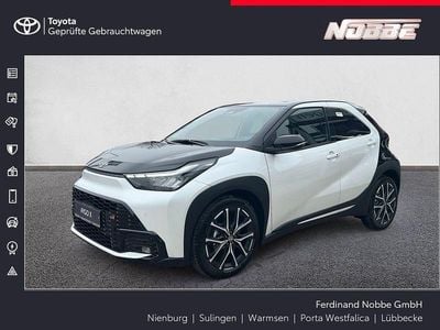 Neu Toyota Aygo X Sport 116 PS (85 kW) 2026 Platinum white pearl/black SUV