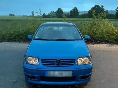 Gebraucht VW Polo 60 PS (44 kW) 2001 Blau Kleinwagen