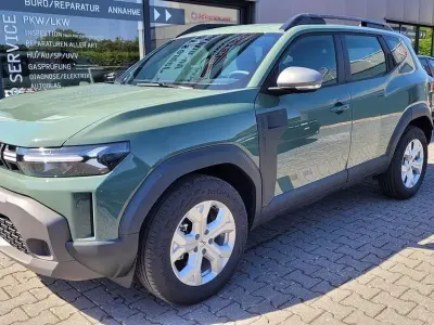 Neu Dacia Duster 120 PS (88 kW) 2025 Grün SUV