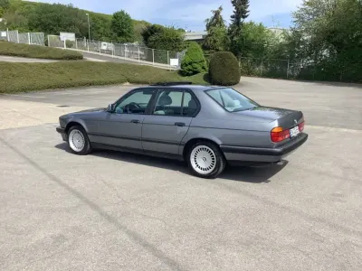 Second-hand BMW 730 Shadowline 188 CP (138 kW) 1991 Gri Berlinǎ
