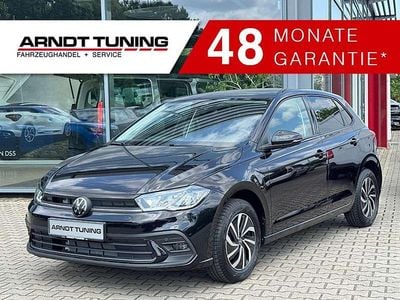 Deep black perleffekt Neu 2025 VW Polo Limousine | 24.450 € (Guter Preis)