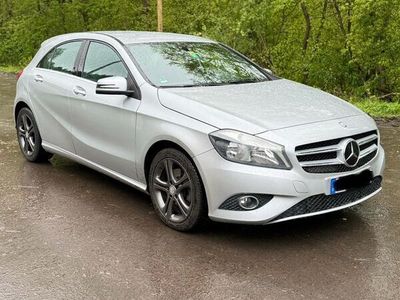 gebraucht Mercedes A180 Benzin Automatik SHZ Bluetooth