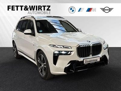 Mineralweiß metallic Gebraucht 2024 BMW X7 M Sport SUV | 85.687 € (Superpreis)