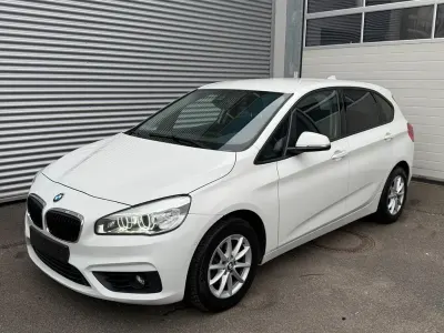Gebraucht BMW 218 Active Tourer Advantage 136 PS (100 kW) 2016 Weiß Van / Kleinbus