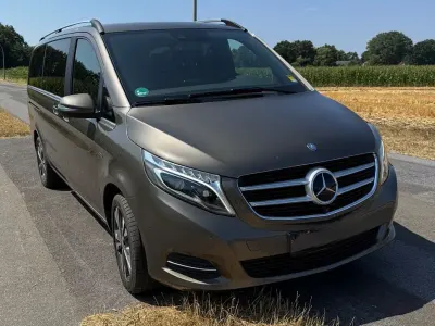 Gebraucht Mercedes V250 Avantgarde Edition 204 PS (150 kW) 2017 Grau Van / Kleinbus