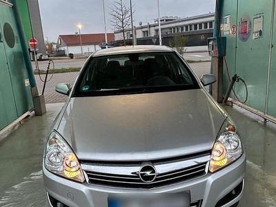 Gebraucht Opel Astra 90 PS (66 kW) 2008 Grau Limousine