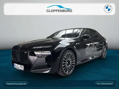 Gebraucht BMW M760e Performance 571 PS (419 kW) 2025 Schwarz Limousine