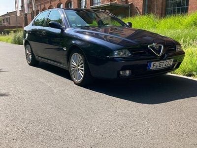 Alfa Romeo 166