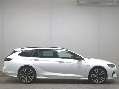 Usata Opel Insignia Ultimate 174 CV (127 kW) 2022 Bianco Station wagon