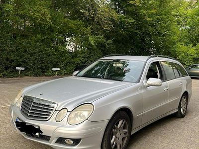 Mercedes E320