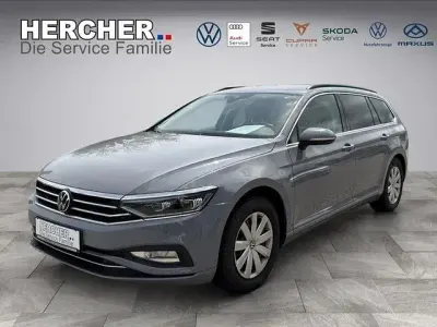 Gebraucht VW Passat IQ Drive 150 PS (110 kW) 2022 Grau Kombi