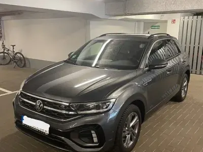 Gebraucht VW T-Roc R-line 150 PS (110 kW) 2024 Grau SUV