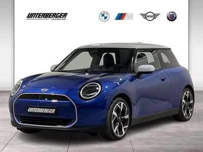 Gebraucht Mini Cooper Favoured 135 kW (184 PS) 2024 Blazing blue Kleinwagen