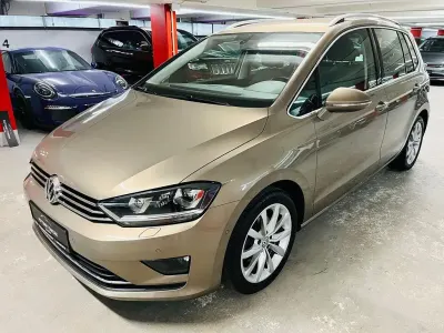 Gebraucht VW Golf Sportsvan Highline 125 PS (91 kW) 2014 Gold Van / Kleinbus