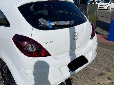 Usata Opel Corsa Sport 88 CV (64 kW) 2009 Bianco Utilitaria