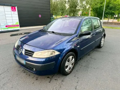 Gebraucht Renault Mégane 120 PS (88 kW) 2004 Blau Limousine