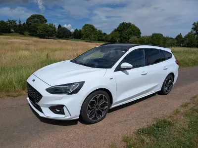 Gebraucht Ford Focus ST-Line 182 PS (133 kW) 2019 Weiß Kombi