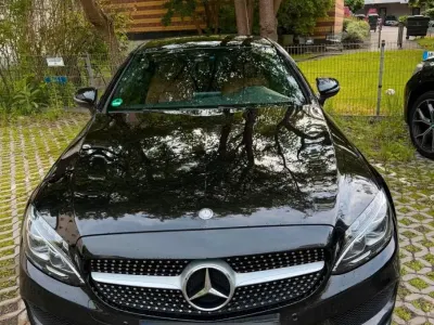 Gebraucht Mercedes C180 AMG 156 PS (114 kW) 2017 Schwarz Coupé