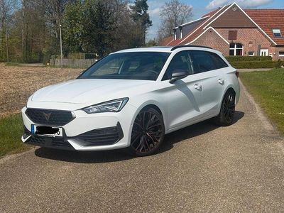 Second-hand Cupra Leon VZ 310 CP (228 kW) 2024 Alb Break