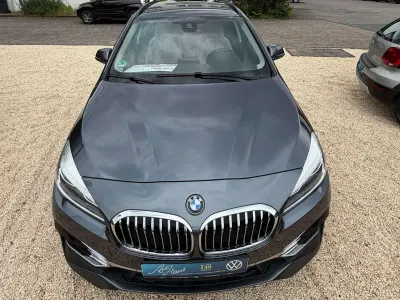 Gebraucht BMW 218 Luxury Line 140 PS (102 kW) 2018 Mineralgrau metallic Van / Kleinbus