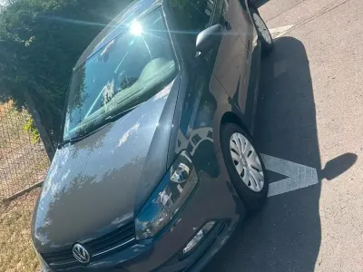 Gebraucht VW Polo 75 PS (55 kW) 2014 Grau Limousine
