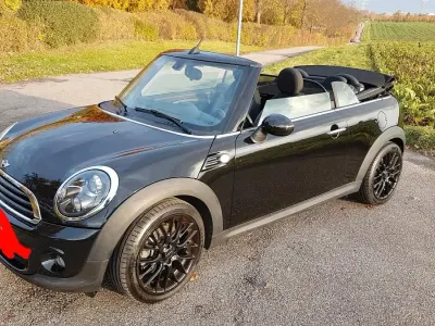 Usata Mini One Cabriolet 98 CV (72 kW) 2014 Nero Cabrio