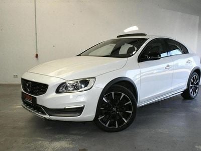Gebraucht Volvo S60 CC 190 PS (139 kW) 2016 Crystal white pearl / metallic Limousine