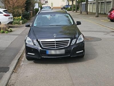 Usata Mercedes E200 136 CV (100 kW) 2010 Nero Station wagon