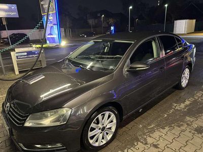 Gebraucht VW Passat Trendline 122 PS (89 kW) 2011 Limousine