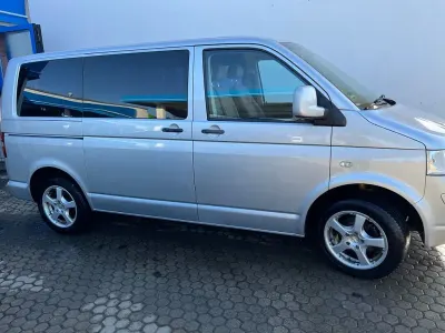 Gebraucht VW Caravelle 131 PS (96 kW) 2007 Silber Van