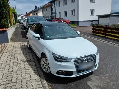 Gebraucht Audi A1 Sportback 86 PS (63 kW) 2014 Weiß Kleinwagen