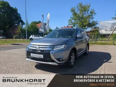 Gebraucht Mitsubishi Outlander Edition 150 PS (110 kW) 2017 Platinumgrau (m) SUV