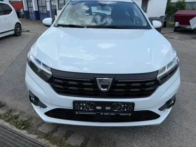 Gebraucht Dacia Sandero Comfort 101 PS (74 kW) 2021 Weiß Limousine